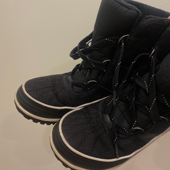 SOREL boots - Picture 3 of 5